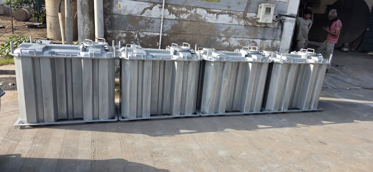 Horizontal tank mould
